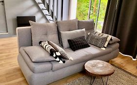 Maisonnette avec un joli jardin